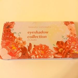 Ladies eyeshadow palette